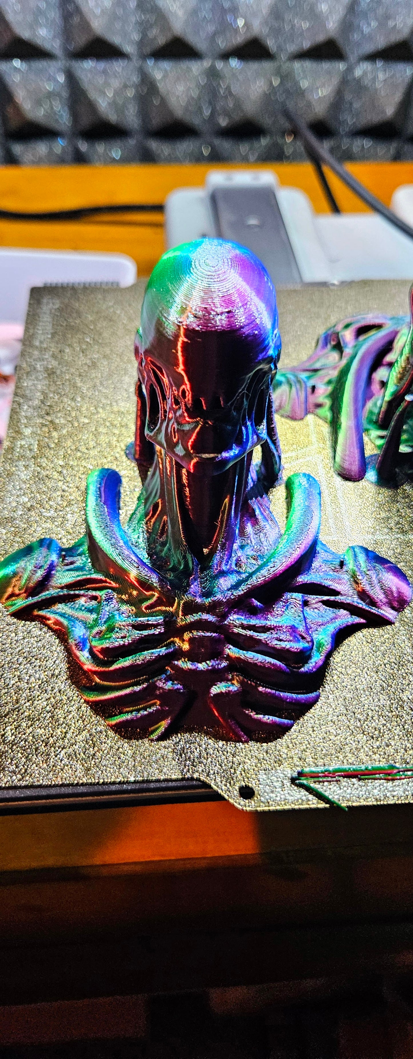 Alien Xenomorph Emerging Out Of The Wall with Mount