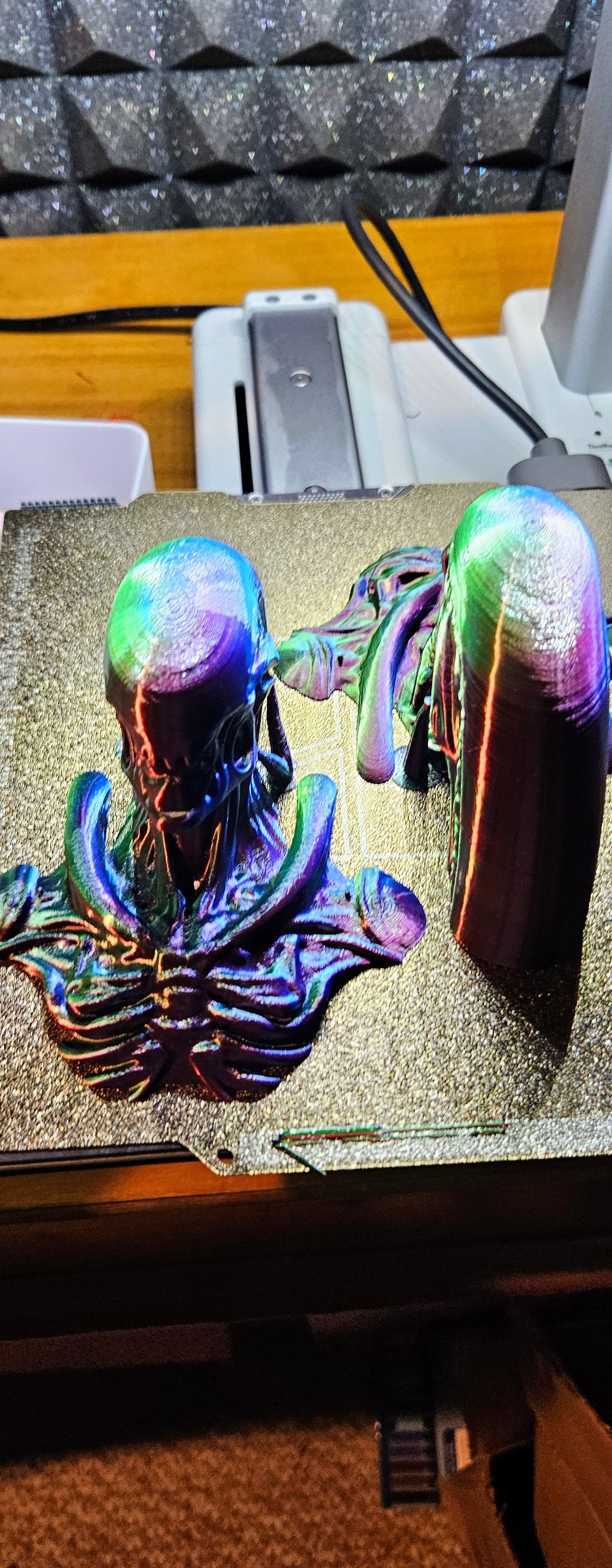 Alien Xenomorph Emerging Out Of The Wall with Mount
