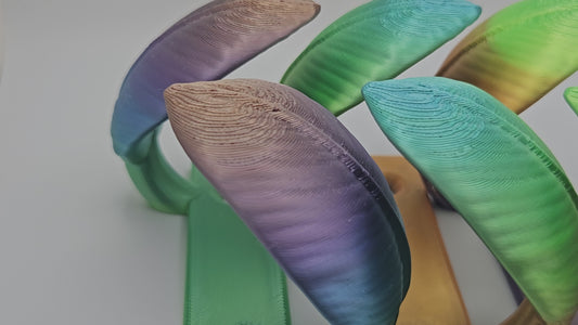 KekeKreations Leaf Curtain Holder - Forest Rainbow Colors - Durable Plastic Design for Elegant Window Accents - Stable & Easy Installation - 30g Weight - 4" Length